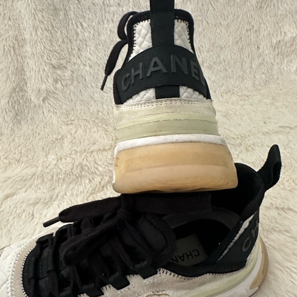 Chanel Sneakers 38.5 - Picture 8 of 9
